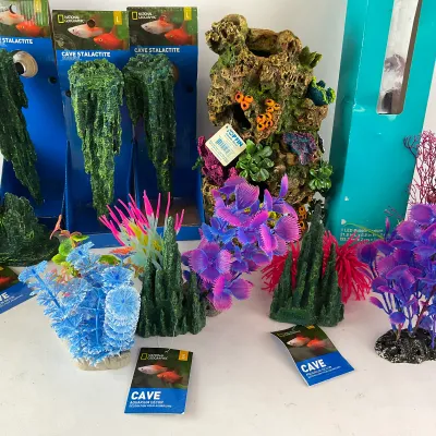 998 Large National Geographic Aquarium Décor Lot – 22 Pieces