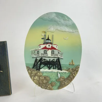 929 Coastal Nautical Wall Décor Lot – Thomas Point Lighthouse Plaque & 4 Decorative Frames