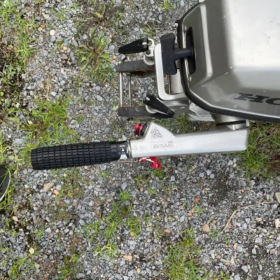 1059 2001 Honda BF5A FourStroke 5 HP Portable Outboard Boat Motor
