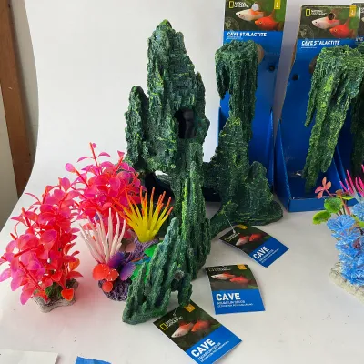998 Large National Geographic Aquarium Décor Lot – 22 Pieces