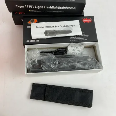1003 Emergency Roadside Safety Kit with LED Warning Discs & Rechargeable Flashlights