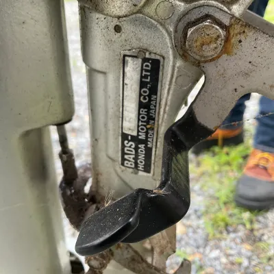 1059 2001 Honda BF5A FourStroke 5 HP Portable Outboard Boat Motor