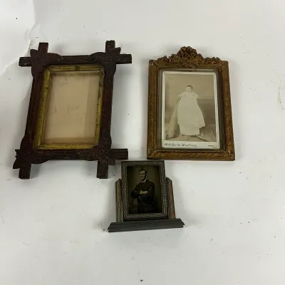889 Collection of Antique Wooden Picture Frames with Photographs (3)