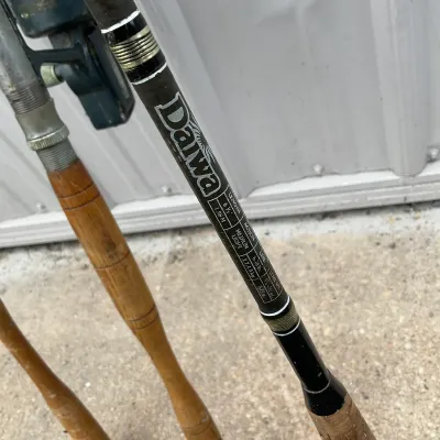1011 Set of 3 Vintage Fishing Rods with Reels – Daiwa, Plyflex Glass & Tubular Glass