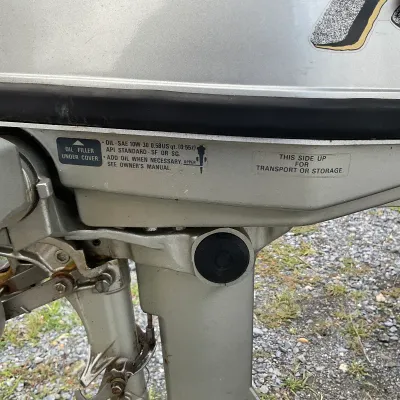 1059 2001 Honda BF5A FourStroke 5 HP Portable Outboard Boat Motor