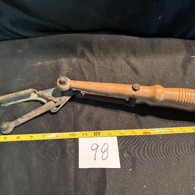 Vintage Clay Pigeon Thrower