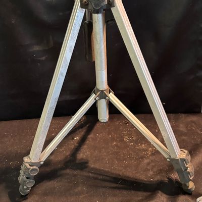 aluminum camera tripod