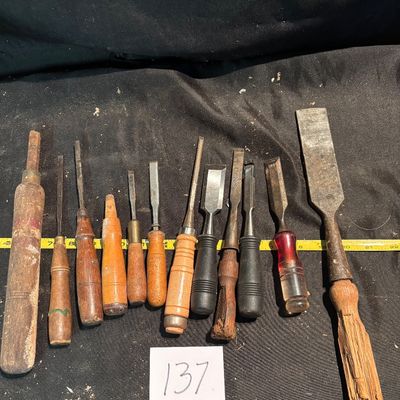 Vintage Wood Chisel Tool Assorted Brands QTY 11