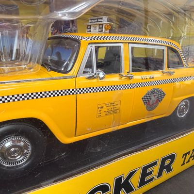 078 | 1981 NY Yellow Checker Taxicab | Sun Star | 1:18