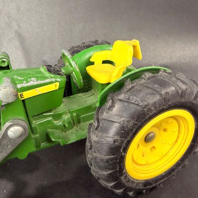 093 | John Deere | Tractor Loader | ERTL