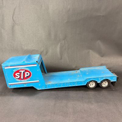 075 | STP Car Hauler | Richard Petty | Ertl