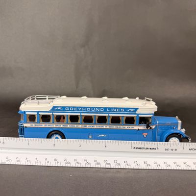 104 | Greyhound Lines | New York Express Replica