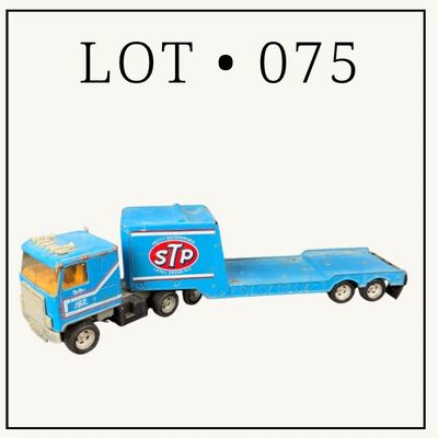 075 | STP Car Hauler | Richard Petty | Ertl