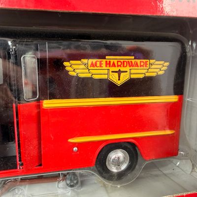 090 | 1950 Ford StepVan | Ace Hardware | 1:24