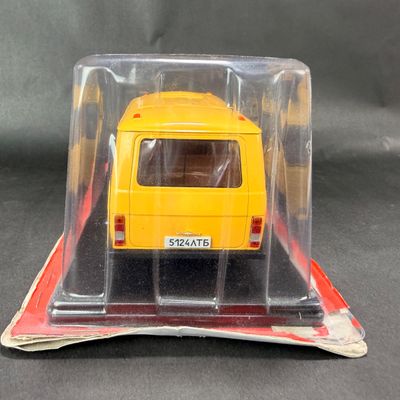071 | 1976 RAF-22038 Latvia Bus | Hachette | 1:24