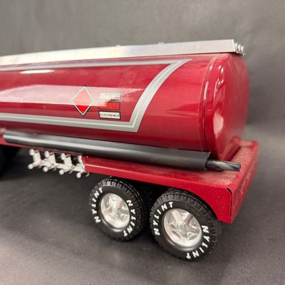 092 | Nylint Oil Company | Tanker Truck