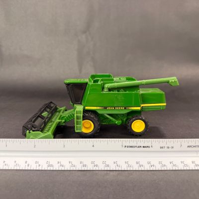 062 | John Deere Axial Flow Combine | ERTL