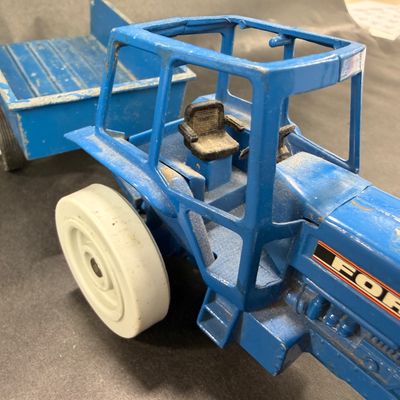 069 | Ford TW-15 Tractor and Trailer | ERTL