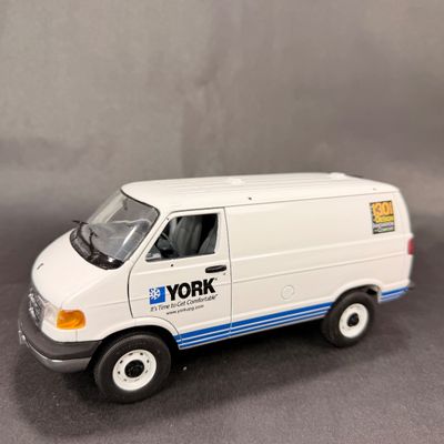 108 | 1993 Dodge | York Service Van | First Gear