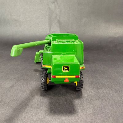 062 | John Deere Axial Flow Combine | ERTL