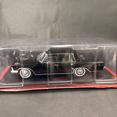 070 | Two Vintage USSR Auto Legends | GAZ-14 & ZIL-117 Limousines