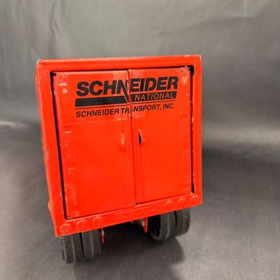 100 | Schneider International Semi-Truck | Ertl