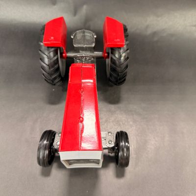 105 | MF Collectors Series 970 Tractor | Ertl