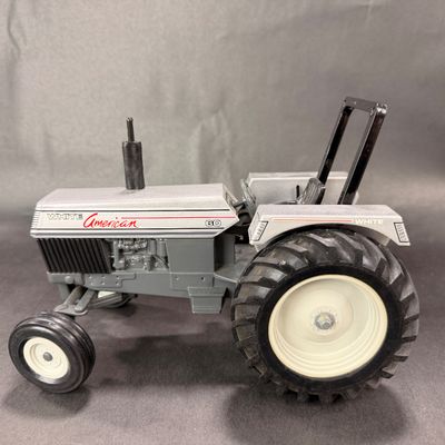 098 | White | American 60 Tractor | Die Cast Model