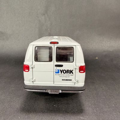 108 | 1993 Dodge | York Service Van | First Gear