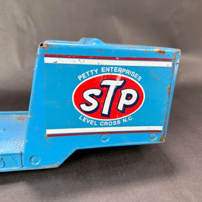 075 | STP Car Hauler | Richard Petty | Ertl