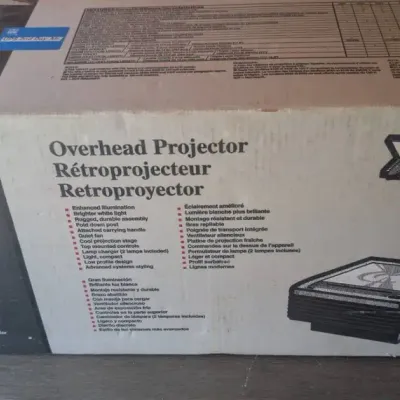 Classic 3M Overhead Projector. 9000 Series
