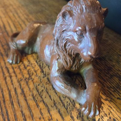 Red Mill Manufacturing "Pecan Shell" Composite Lion Figurine