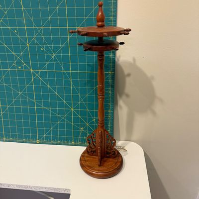 Arrow Gidget I Sewing Table with Olfa Rotary Mat, Ceramic Palette and Brush Holder