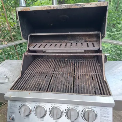 Ducane Propane Grill W/Accessories