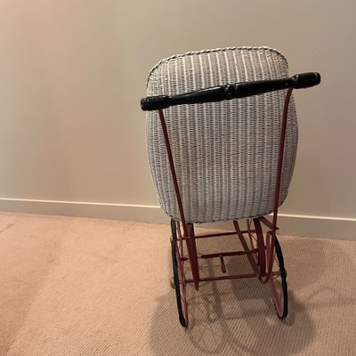 Antique Wicker Baby Doll Carriage