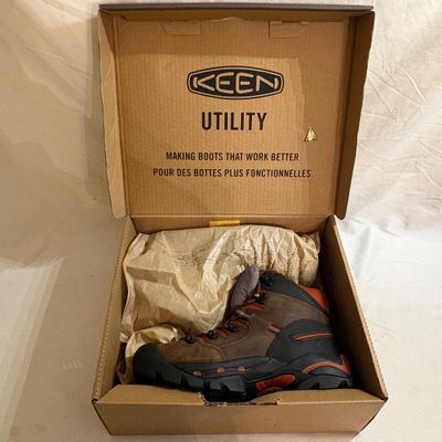 Keens Men's Pittsburgh Soft Toe Hiking Boots Size 11D, NIB (DR-SF)