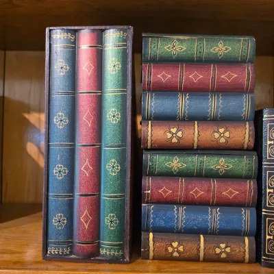 Assortment of Faux Books & Storage Boxes (D-JS)