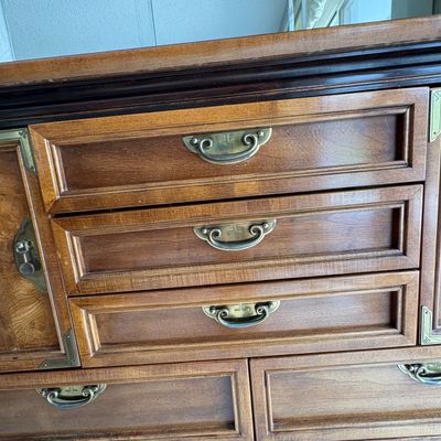 Broyhill Premier Ming Dynasty Collection Credenza (MBB-SF)
