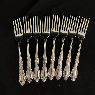 Oneida Bourbon & Kennet Square Stainless Flatware (K-KA)