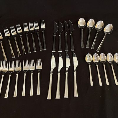 Mikasa Verona Stainless Flatware (K-KA)