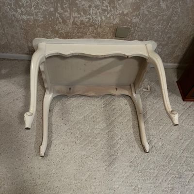 Pair of White End Tables (BL-KA)