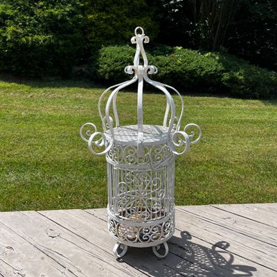 White Wrought Iron Birdcage (BP-KA)