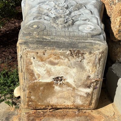 Pair of Square Concrete Planters (FY-KA)
