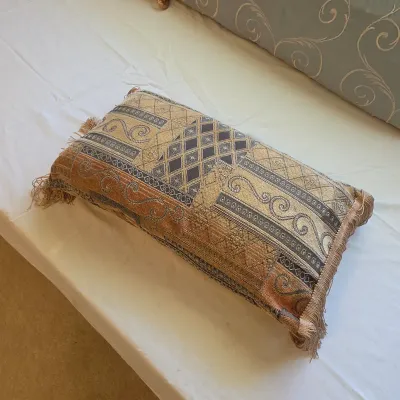 Assortment of Eight Decorative Pillows (BR2-JS)