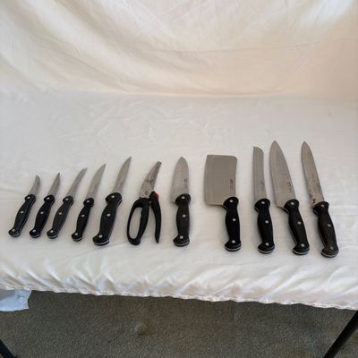 BergHoff Hachmesser Set of Kitchen Knives ( K-BC)