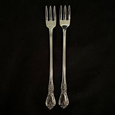 Oneida Bourbon & Kennet Square Stainless Flatware (K-KA)