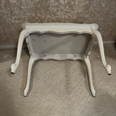 Pair of White End Tables (BL-KA)