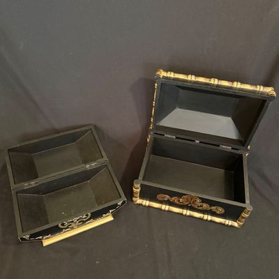 Five Unique Decorative Boxes and Pedestal Urn (D-SS)