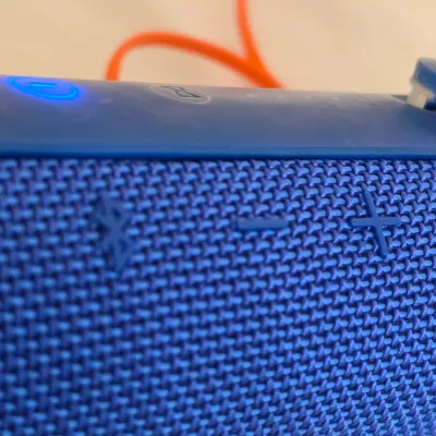 JBL Flip 3 Bluetooth Speaker (LR-JS)