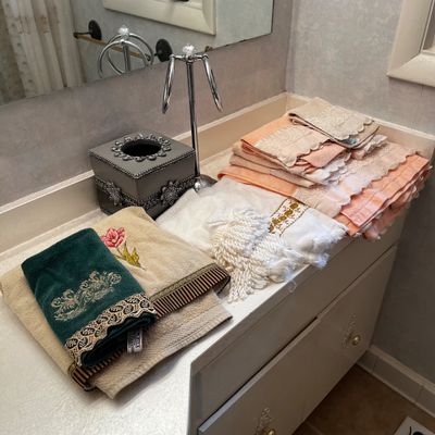 Whimsical Bath Towels, Shower Curtains Plus (GB-KA)